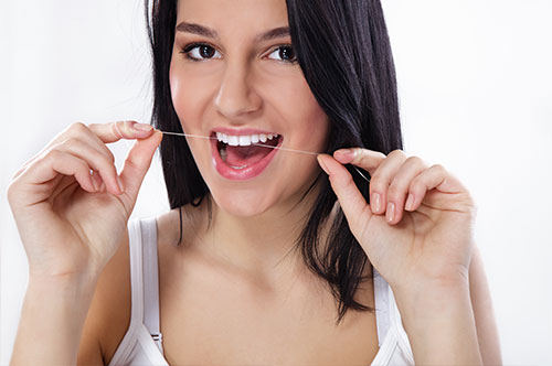 5 Easy Ways to Remember to Floss Every Day